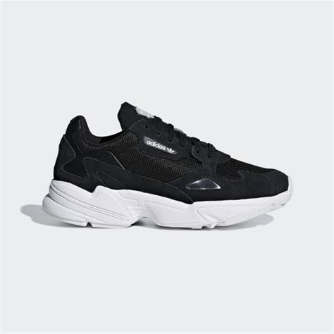 adidas originals falcon junior.